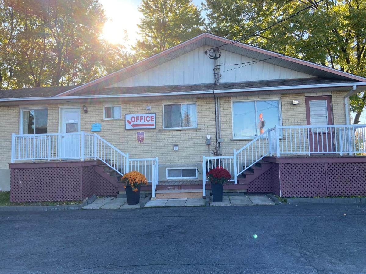 Motel Des Erables Coteau-du-Lac Экстерьер фото