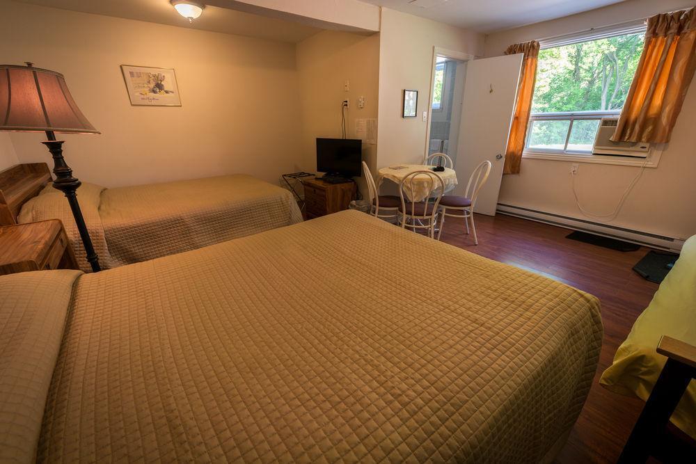 Motel Des Erables Coteau-du-Lac Экстерьер фото